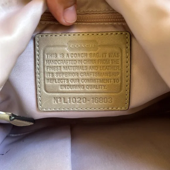 Coach Kristen Ivory Leather Shoulder bag - Picture 8 of 9